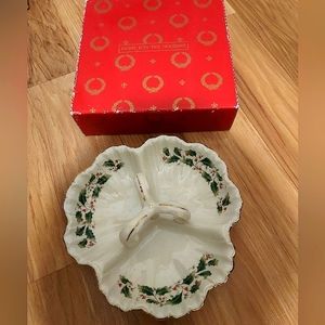 Christmas Holly Holiday 3 Section Handled Candy Dish Gold Trim Porcelain Japan
